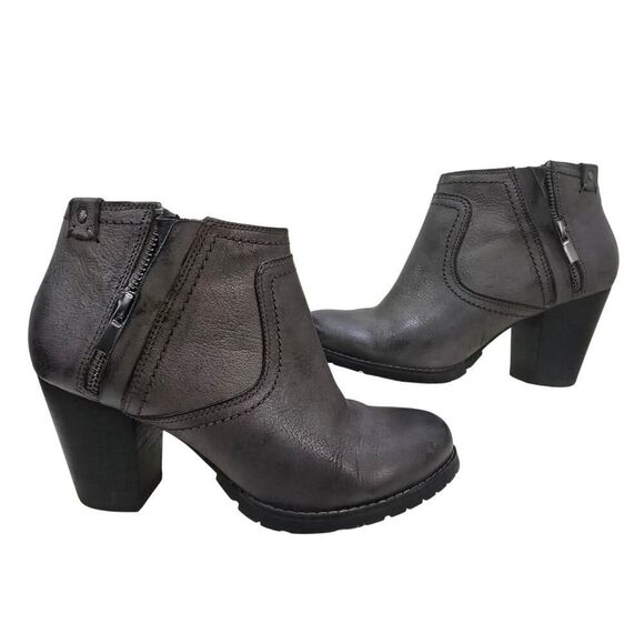 Clarks Mission Halle Gray Heel Ankle Boots Metallic Smoke Artisan Booties Size 7 - Picture 1 of 7